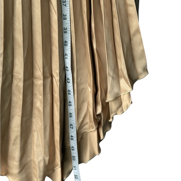 Asymmetrical One-Shoulder Pleated Midi Dress in Cream/Gold - Picture 6 of 8